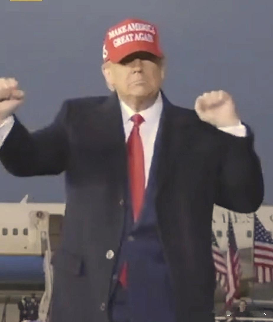 特朗普的白宫医生，爆料特朗普经常半夜在社交媒体发文的原因，特朗普的手下在白宫装了