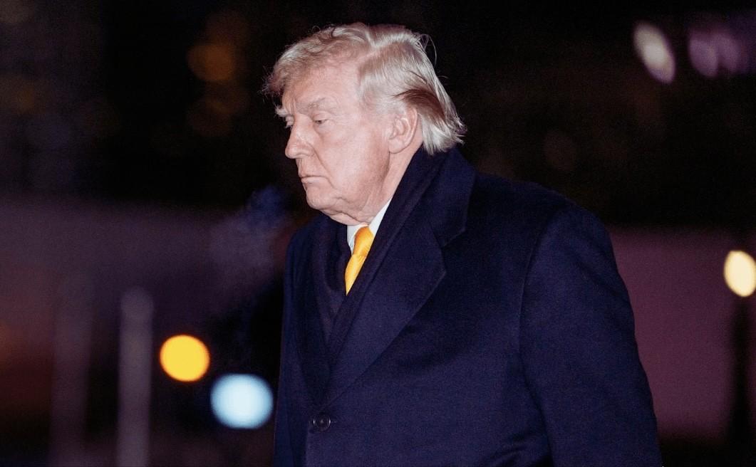 中国抛售美债根据知情人士透露，目前中国监管部门已经向不少银行发出提醒，建议减少