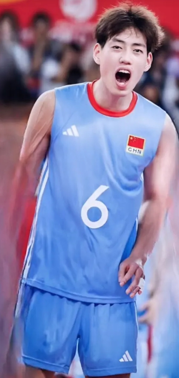 U21的接应李海真的值得招去国家队培养，看了今年中国U21男排世锦赛的所有比赛，