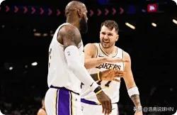 湖人队今天有4个“铁匠”，看出问题了吗？1、东契奇，27岁白人球员，25投7
