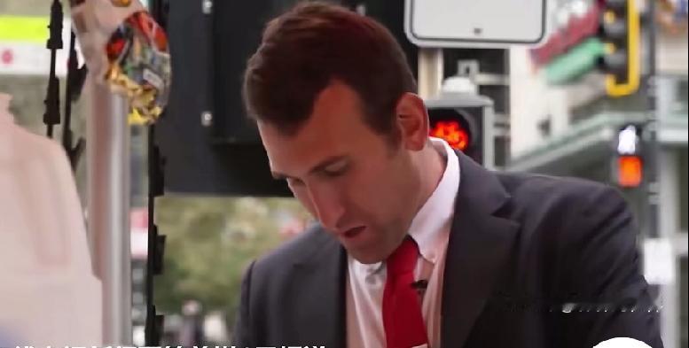 美国政府停摆这波“神操作”，把31岁的国税局律师艾萨克·斯坦逼成了华盛顿街头最靓