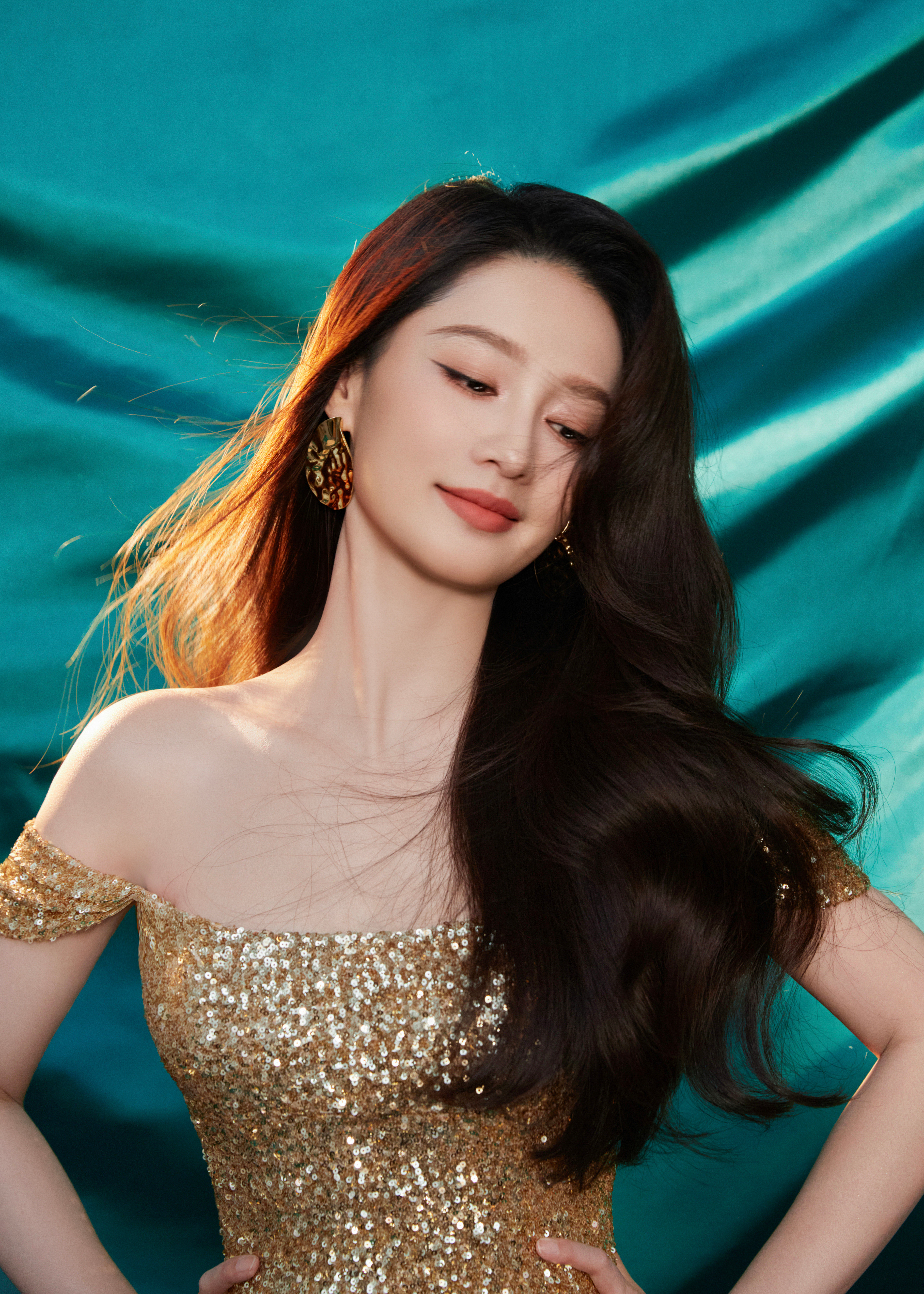 年会上的李沁李沁最新物料温文尔雅