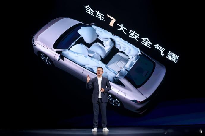 四个2两个王N6叫地主插混市场又来了个狠角色，东风日产N6不仅颜值能打，还把舒