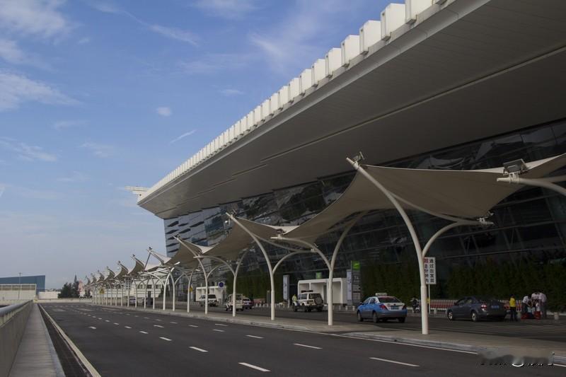 金门盼着共享厦门新机场，这事儿挺有意思。对金门来说，厦门新机场就像个超级大礼包。