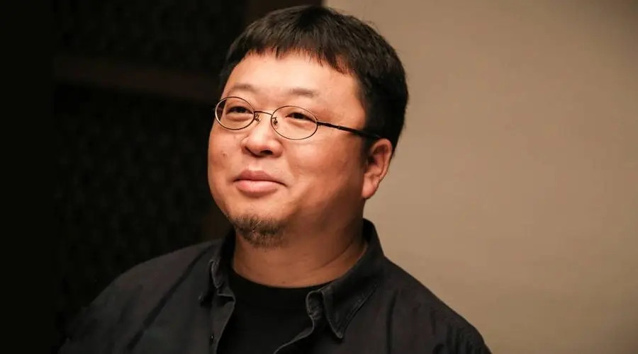 当年，面对欠了六个亿的罗永浩，他的妻子柴静非但没有离他而去，反而毅然决然地和他一