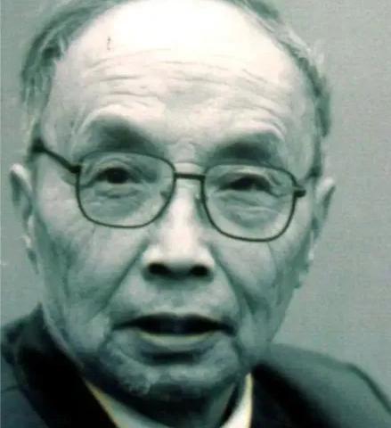 1953年，杀害江姐的凶手，黄茂才被判处枪毙，行刑时，黄茂才大喊冤枉，他大声的呼