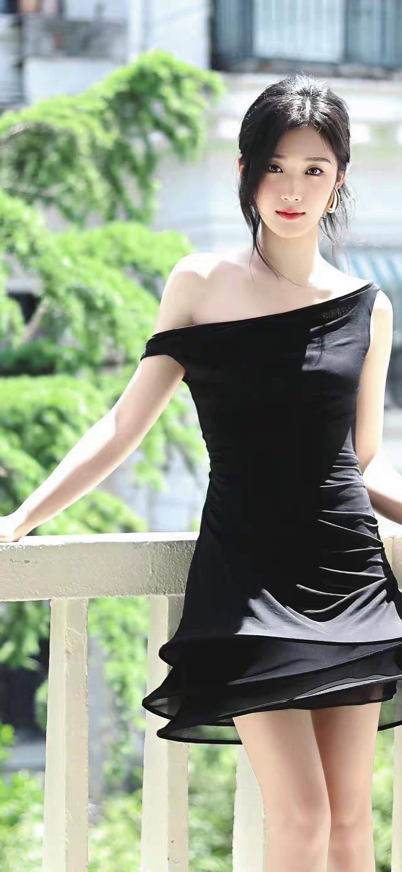 只有好看的皮囊,没有有趣的灵魂,人也略显空洞。