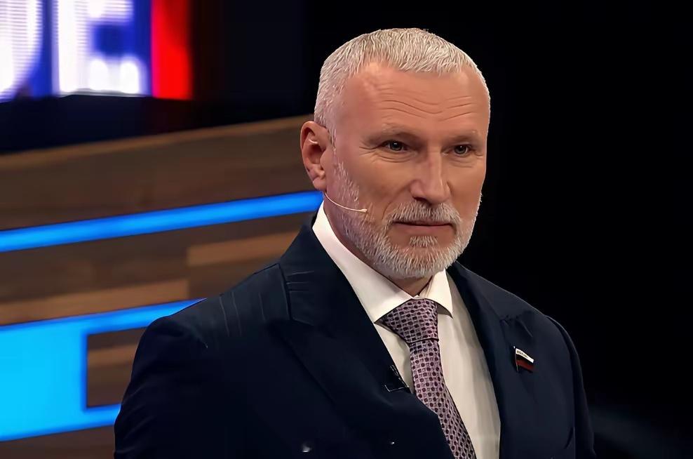 这事儿闹大了！比特朗普还横的主儿出现了！（美国在约半小时内宣称扣押两艘油轮）俄罗