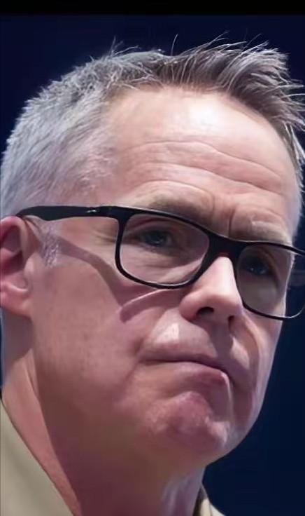 美伊战争第四天，没想到美国海军情报局局长却对中国说了这样一番话！德黑兰上空