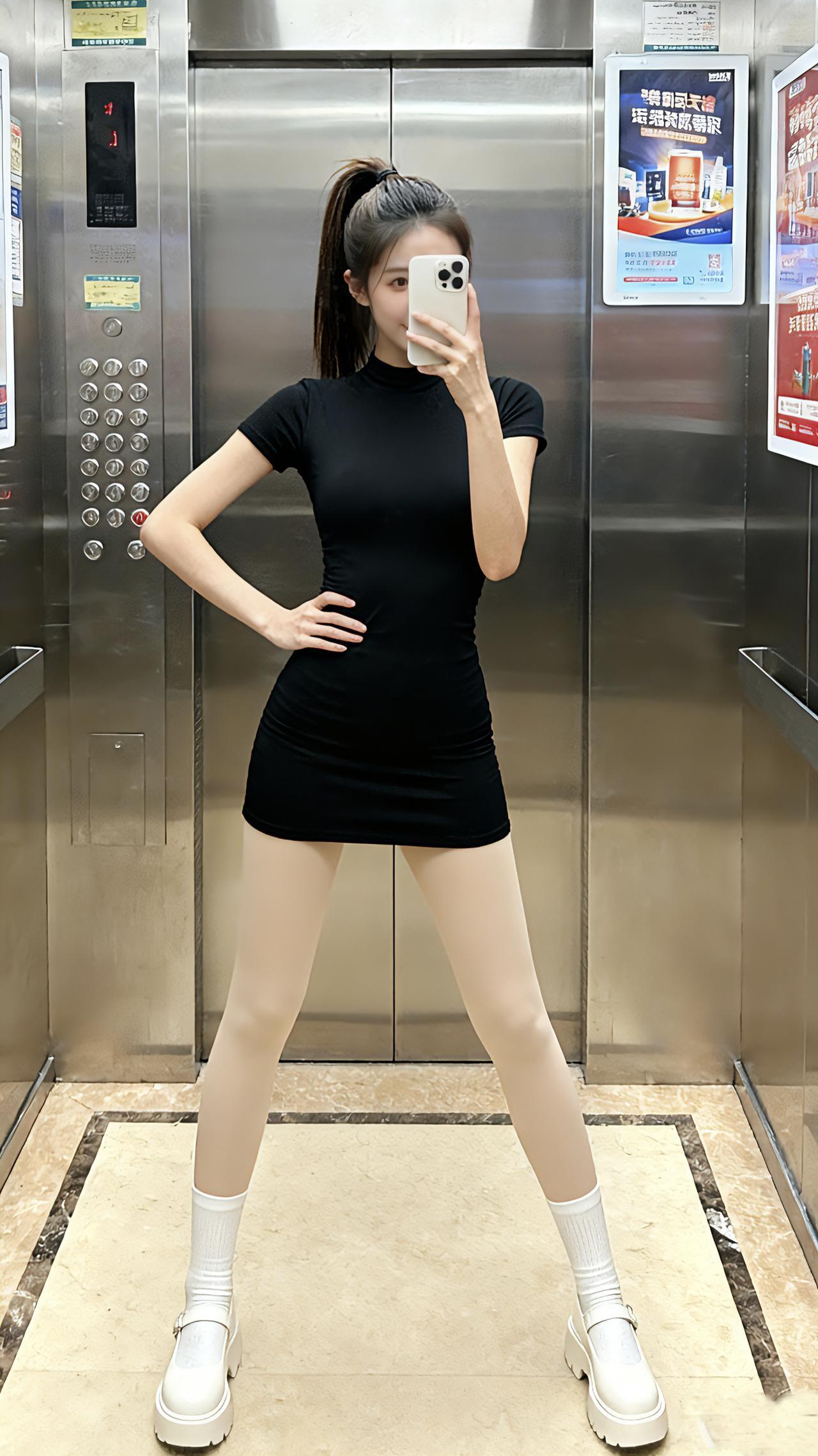 电梯拍照日常分享拍照姿势今天长这样穿搭分享