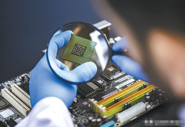 里外不是人，安世之争第三阶段开始，荷兰没牌可打了安世之争的第三阶段彻