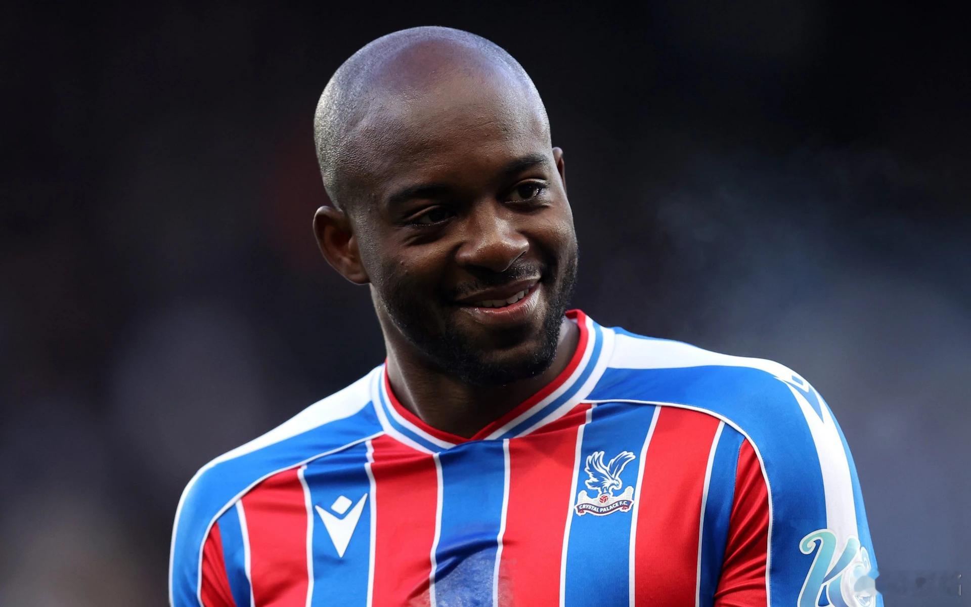 水晶宫诺丁汉森林3500万英镑求购水晶宫中锋马特塔，这怎么看，都像是一次恶意收