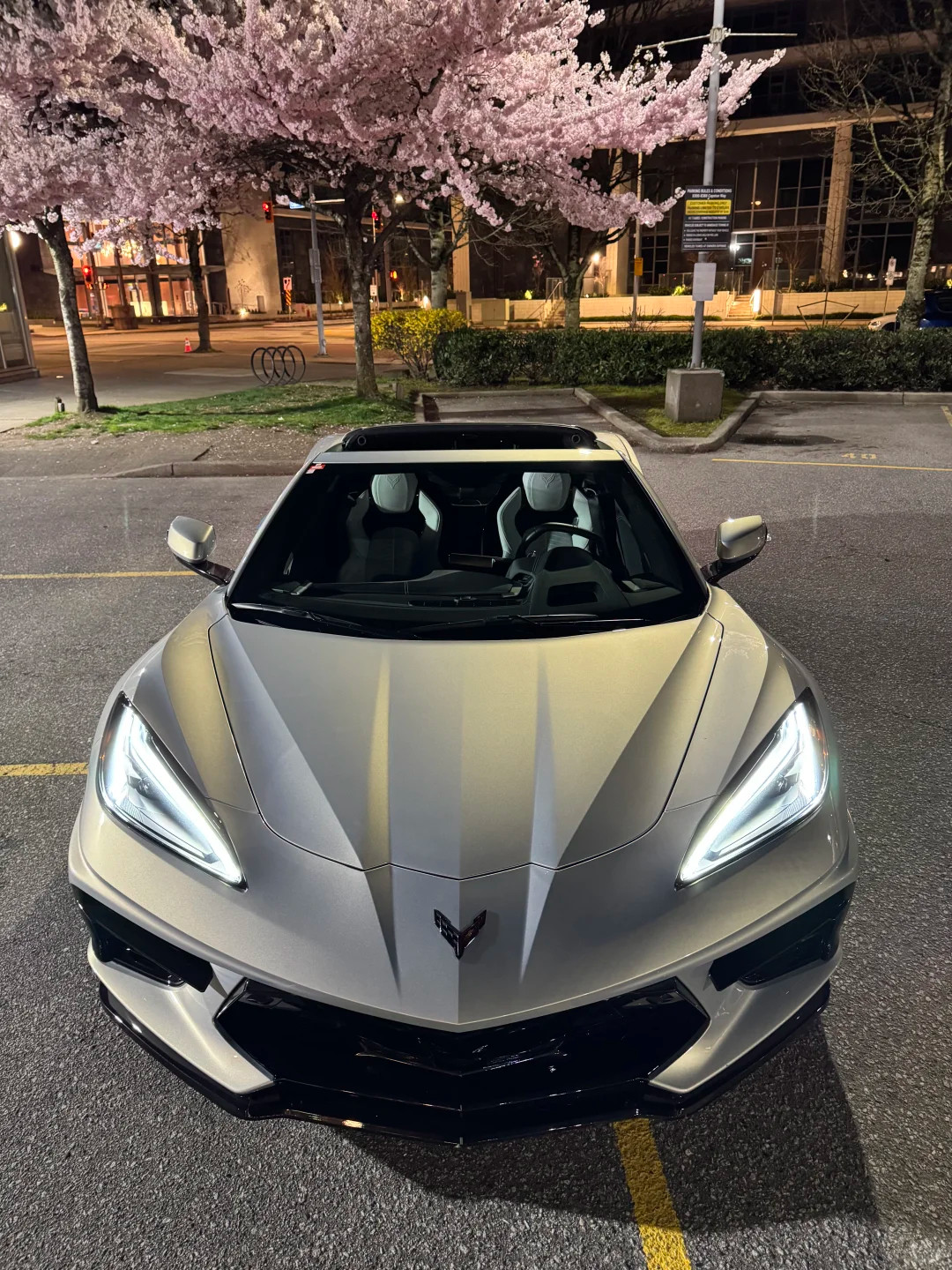 C8克尔维特:中置6.2自吸大V8！克尔维特，一台来自美丽国的传奇跑车。克尔维