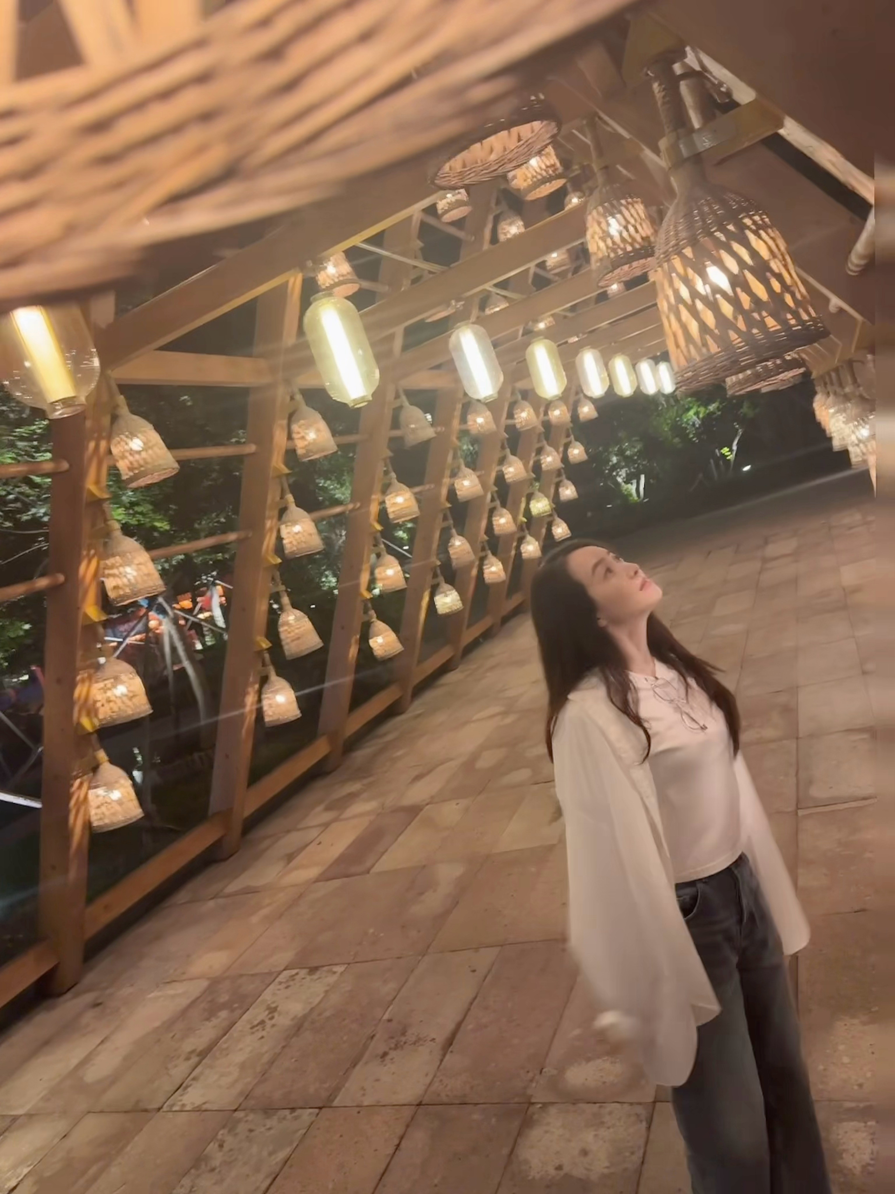 张佳宁宋茜提前约会宋茜在复制粘贴的时代，你是手写的诗