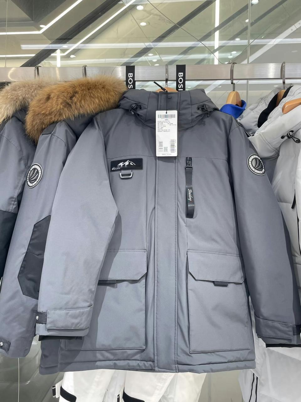 终于懂了！实体店为啥越开越少，一件羽绒服给我上了一课～老公发了年终奖，想奖励自