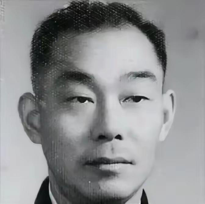 上海刚解放，陈毅正愁无人镇住特务黑帮，陈赓笑言：“让那个死刑犯来！”这话一出