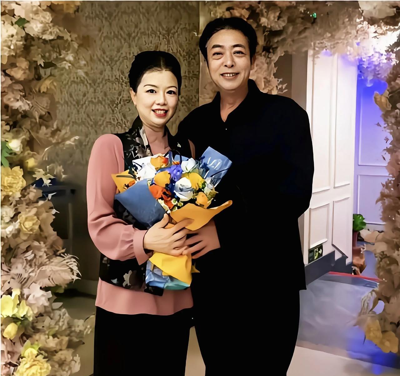为什么对面那么多水晶，那么多人出来搅浑水，这得花费多少米的，锅肚熊负担得起吗？但