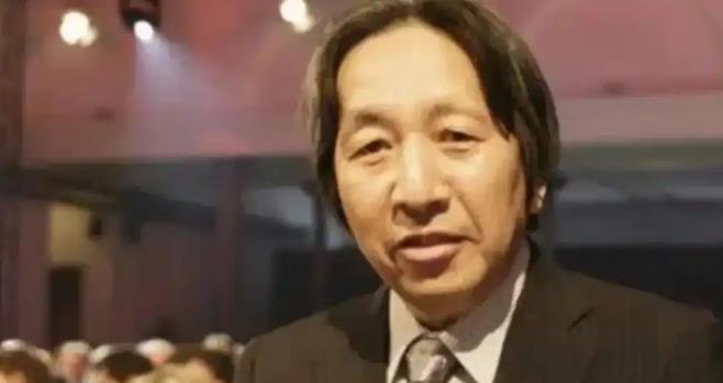 1994年日本人腾弘原发明了二维码，但他认为这东西太简单懒得收取专利费，甚至他在