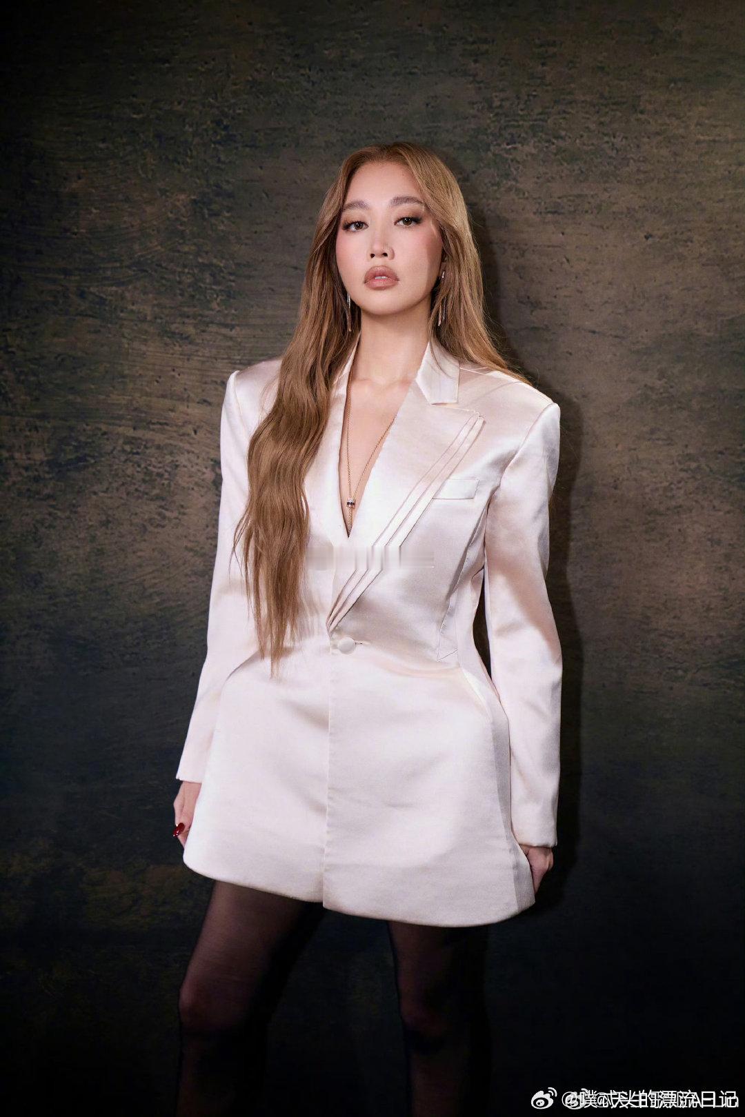 谁能拒绝黑丝ALin，又飒又欲舞台感爆棚