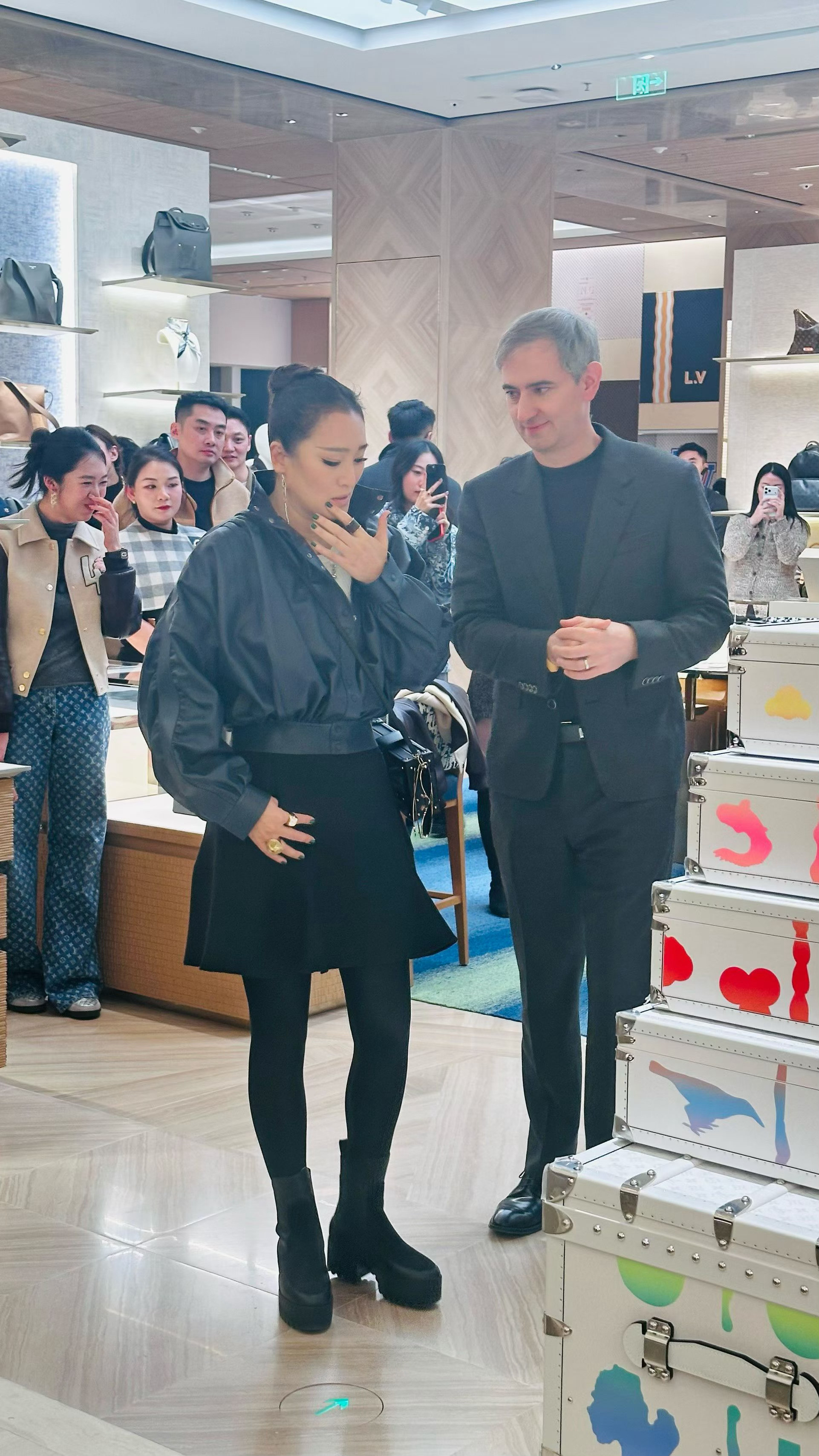 巩俐巩皇气场，依然强大