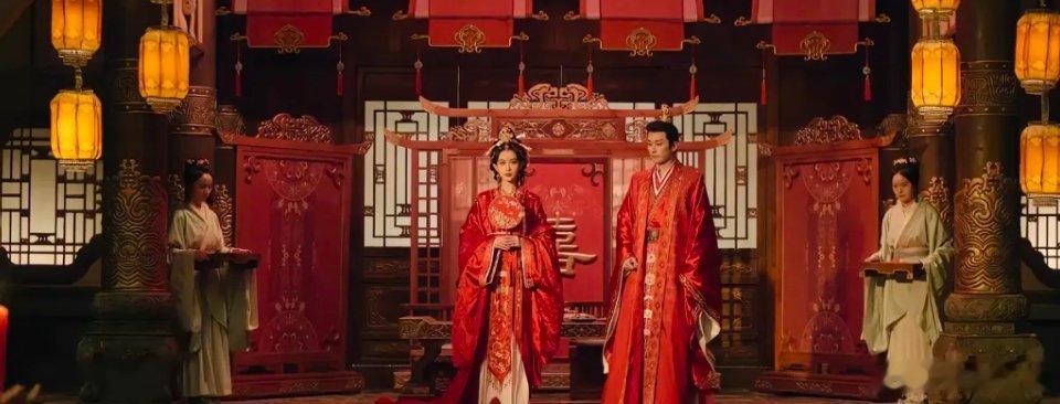 桃花映江山：当有人为女主姜桃花做妾鸣不平时，却不知男主沈在野府中的一妻两妾皆是各
