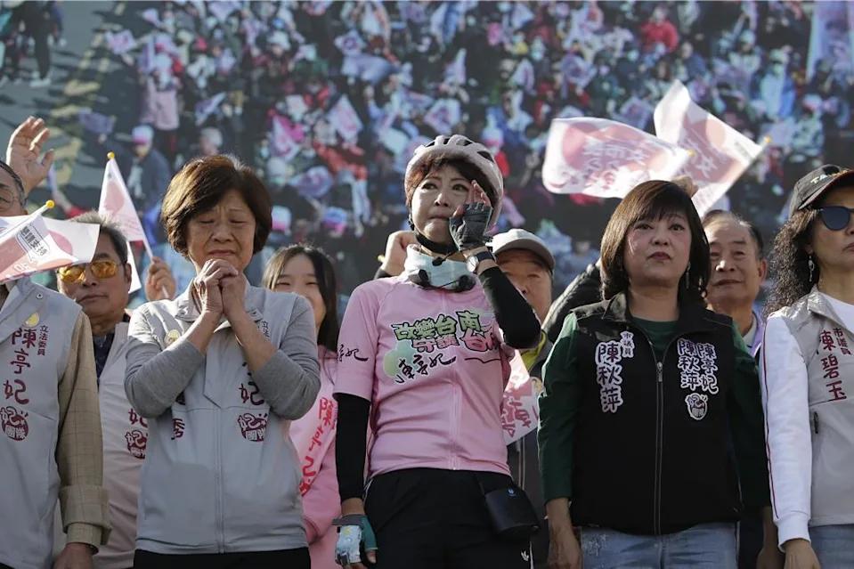 陈亭妃造势泪喊遭抹黑，赖清德子弟兵冷回：哭也是选举技术的一种民进党台南市长初选
