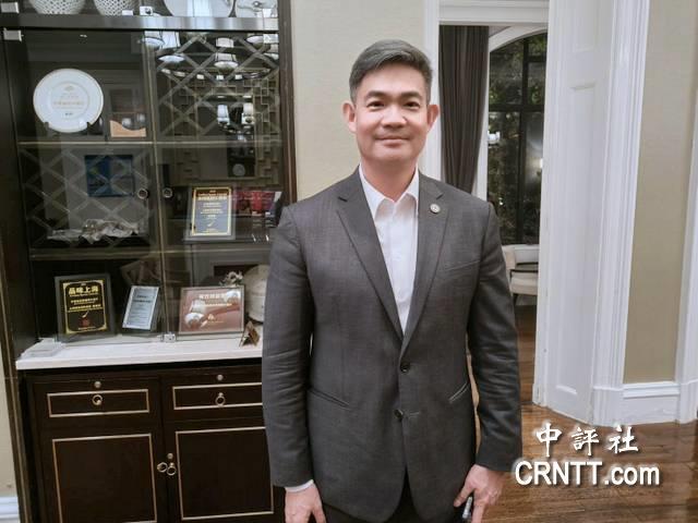 连胜武再开口，连胜武称，他从2005年随父亲连战访陆时的年少旁观，到如今亲身参与