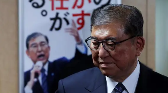 日本彻底撕下伪装！广岛卖惨大会暗藏军国野心，中国抗战阅兵遭硬杠，石破茂竟敢公然篡改历史！