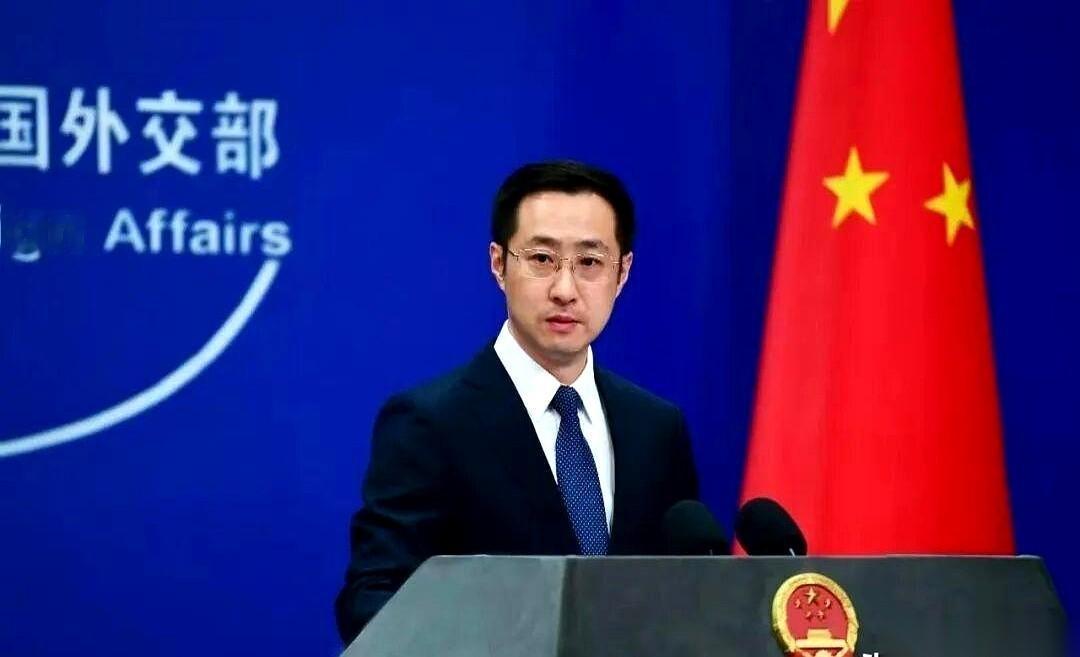 7月14日，外交部的记者会，话筒前的声音很平静，但甩出来的每句话，分量都不一样了