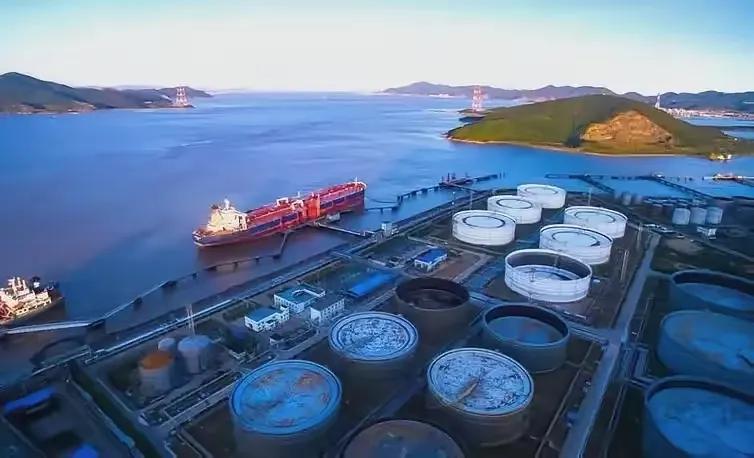 区别对待！中国全面断供日供成品油！截止目前，中国已全面停止对日本的成品油供应，汽