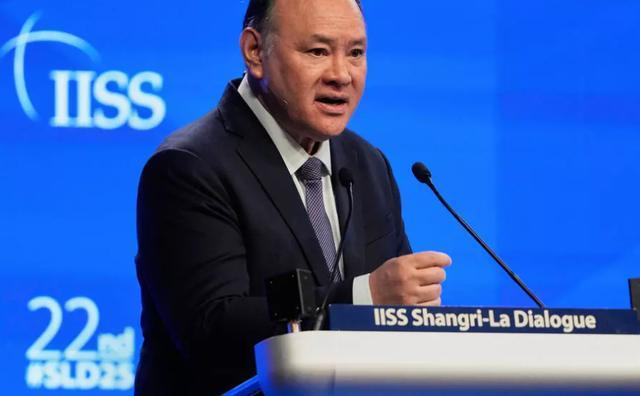 菲防长说中国教师搞“认知信息战”，菲媒体急撇清“不是我干的”特奥多罗这人，不