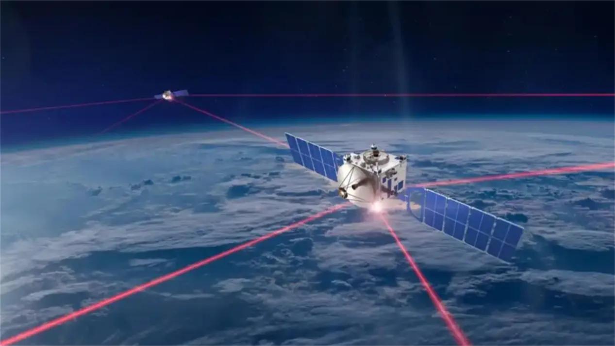 外国船闯入中国海域，还用“星链”传数据，中国开出第一张罚单。海面上风平浪静，