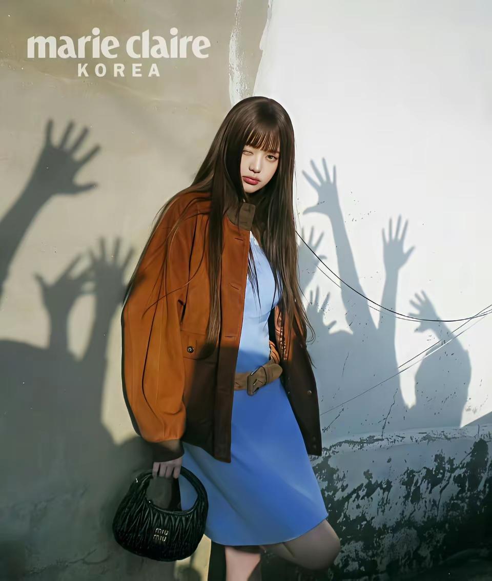 你敢相信，这是同一品牌的宣传海报吗？网友喊话：赵今麦有骨气一点，别再代言这个