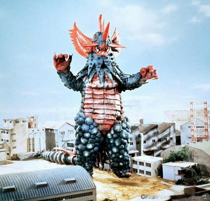 奥特曼次元整活好有意思奥特曼艾斯奥特曼剧照和高斯奥特曼剧照​​​