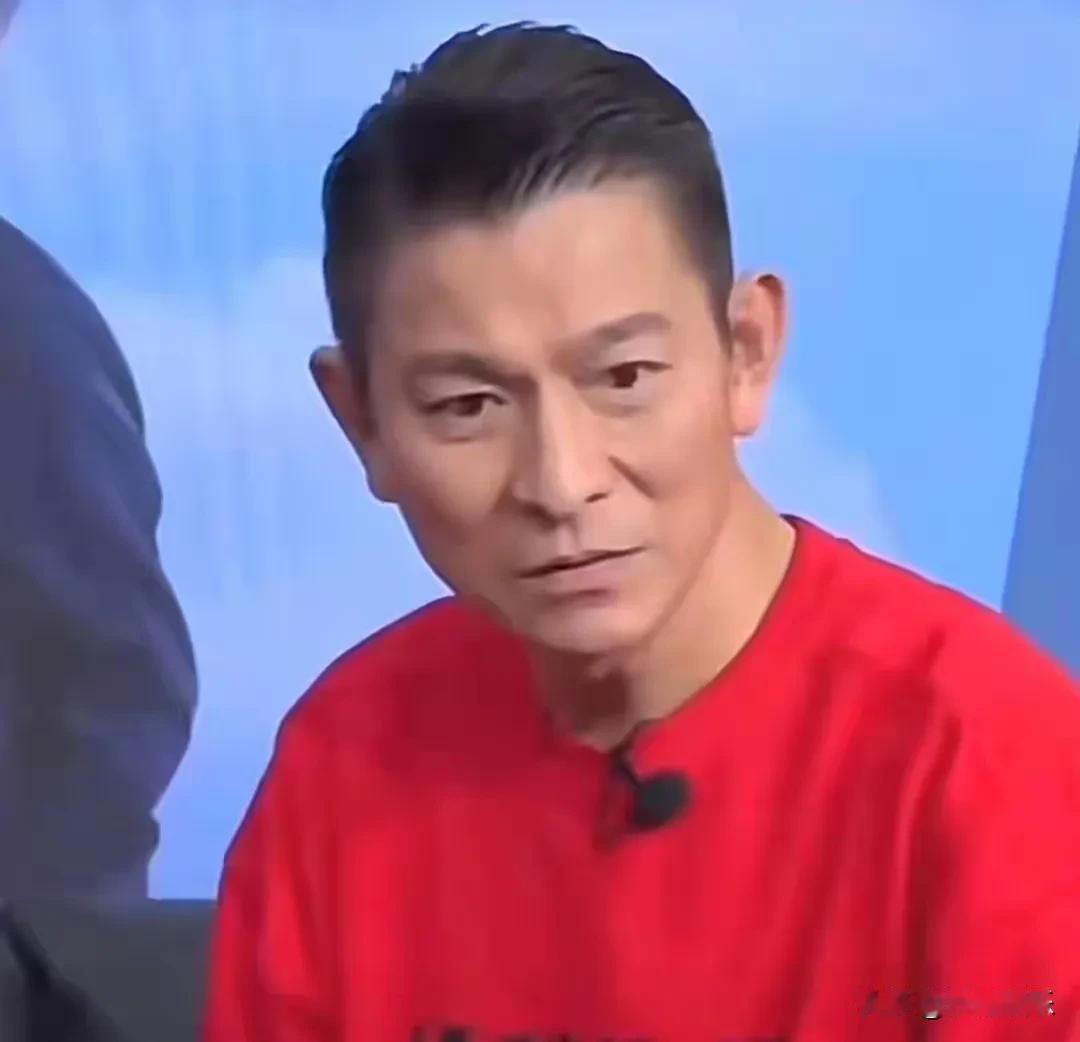 刘德华亲口承认！他的“隐藏职业”曝光，一干就是20年……你发现了吗？一进腊月