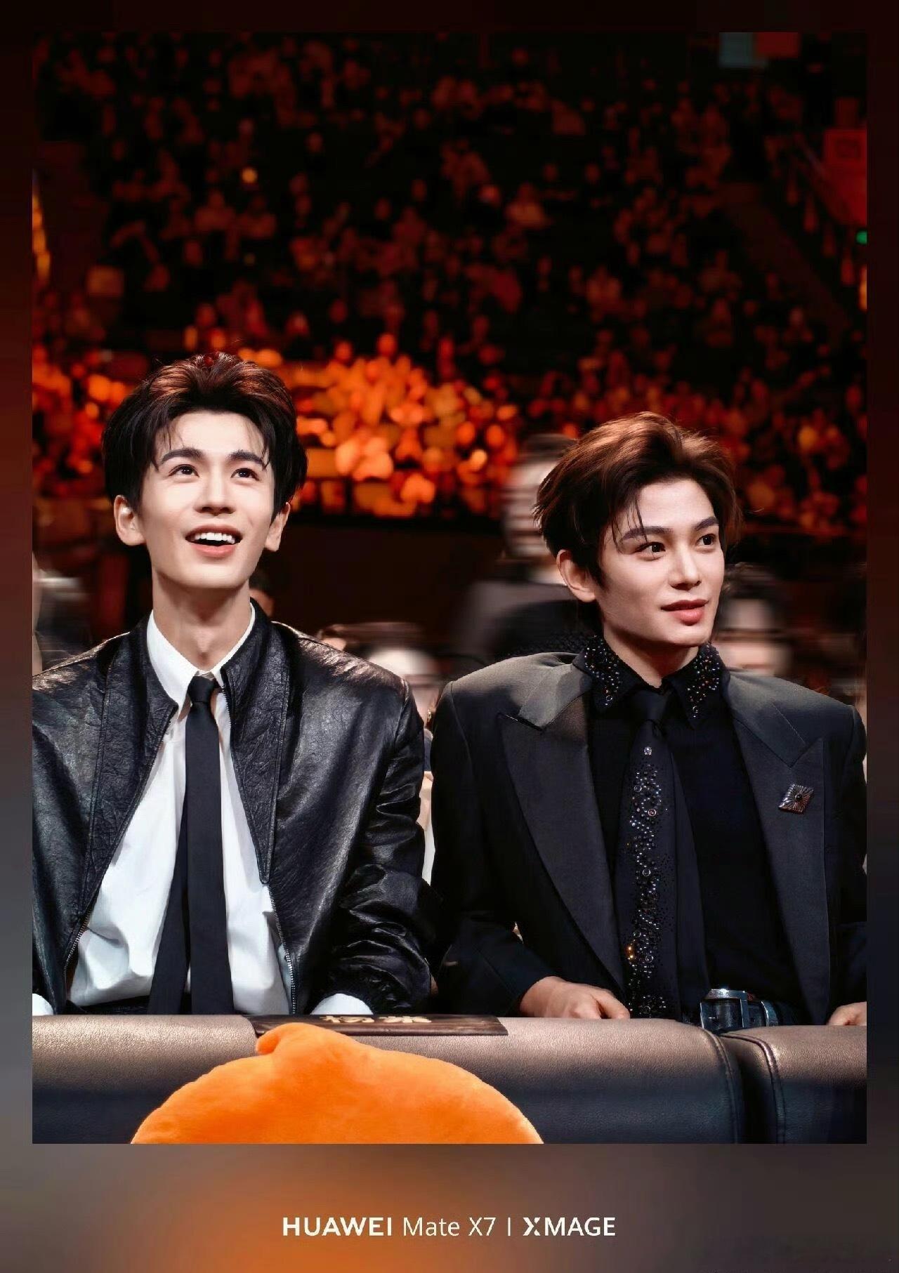 丁禹兮张凌赫同框两个人帅的不相上下啊