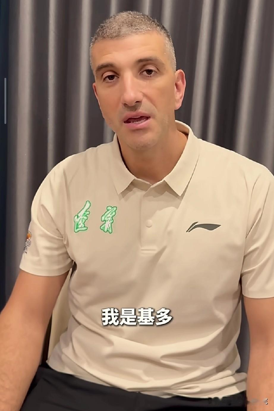 辽宁新加入的助理教练基多，确实不错啊！辽宁男篮教练组迎来了新的成员，基多，头