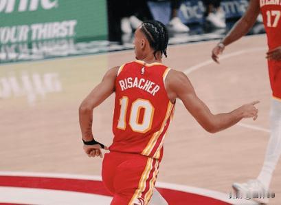 爆冷！东契奇22+11难救主，湖人不敌残阵老鹰，三节崩盘吞赛季第3败NBA