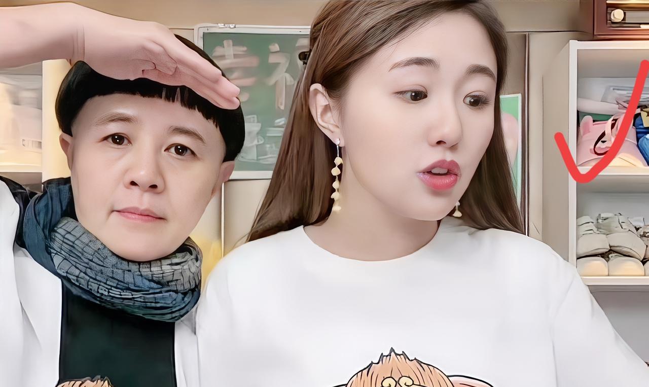 都别骂金龟子女儿了！说真的，我要有这样一个妈，我也得蹭。她光靠蹭老妈，一个月