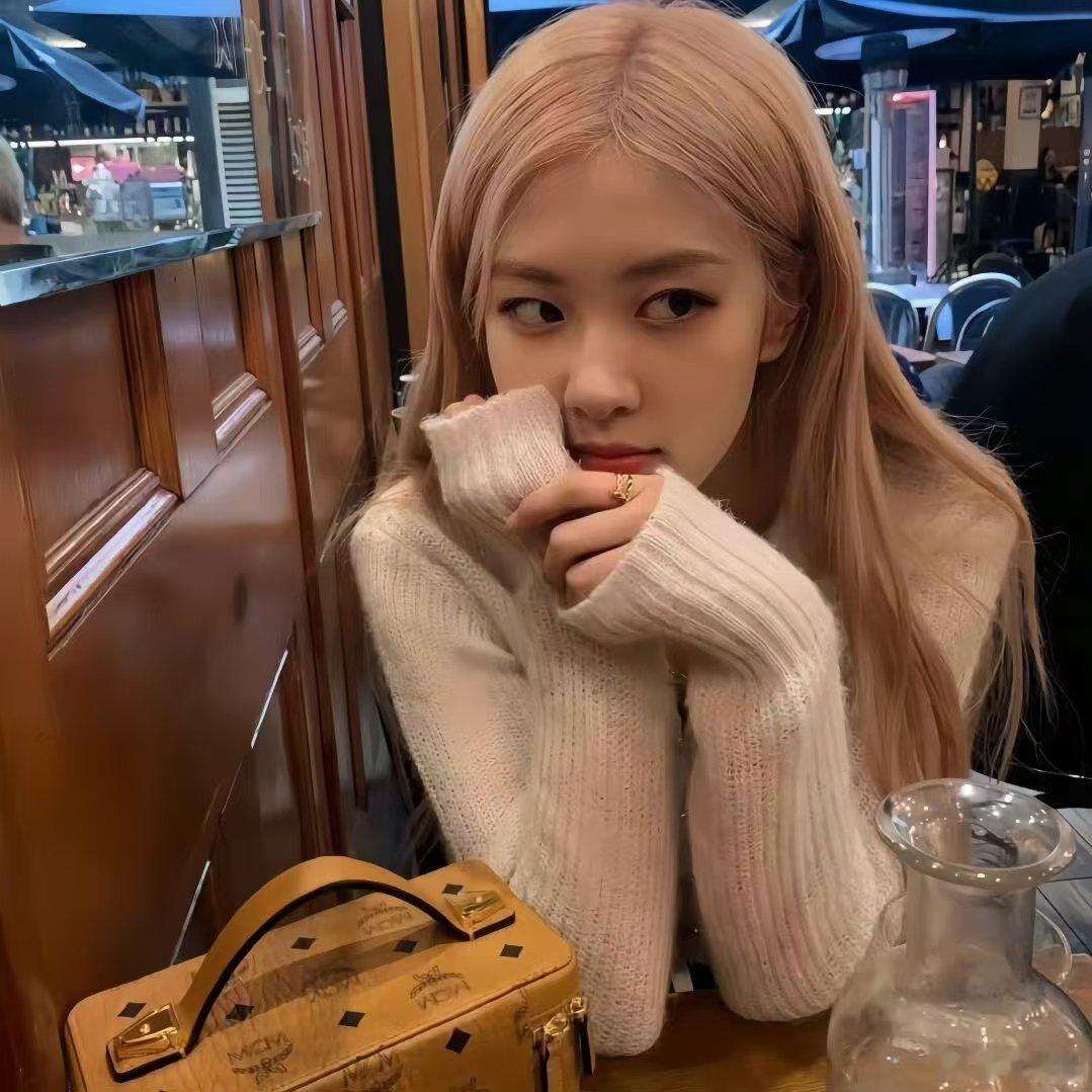 𝙒𝙚𝘾𝙝𝙖𝙩丨Rosé头像丨高级感丨明星头像丨ins韩系丨朴彩英​