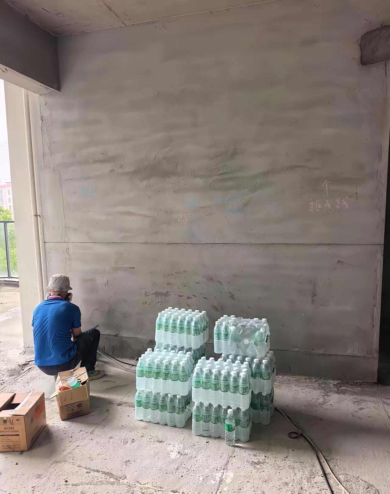 不要买这种瓶装水到时扔的到处都是直接买桶装水