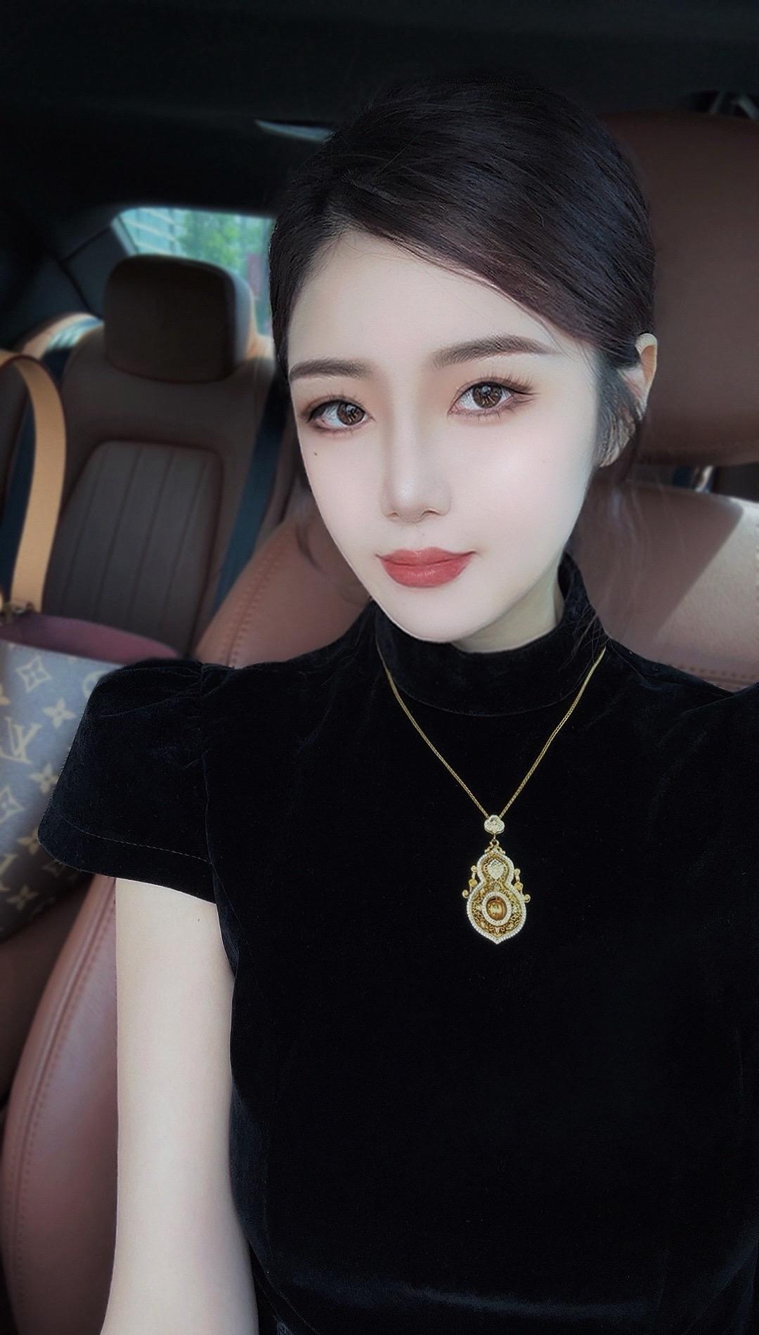 合什么群，合谁的群，和谁合群？在乌鸦的世界里天鹅也有罪，你总关心别人怎...