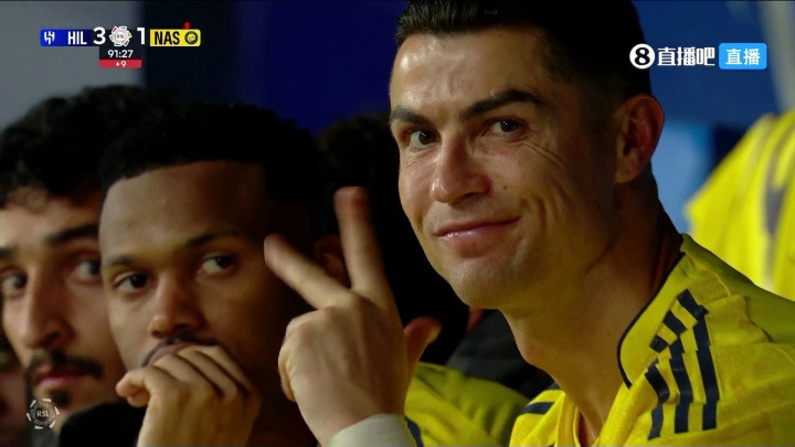 C罗做手势暗示被"偷窃", 拜因体育: C罗可能面临2至4场禁赛+罚款