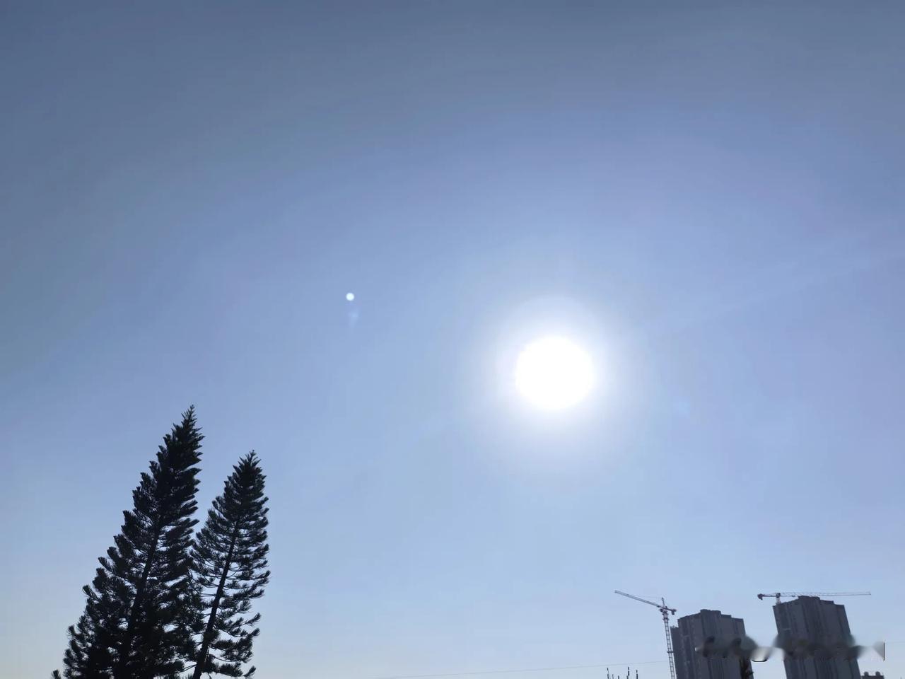 昼夜温差大，广东阿冷送清凉给假期收尾！7～10日，广东晴到少云，气温小幅缓慢