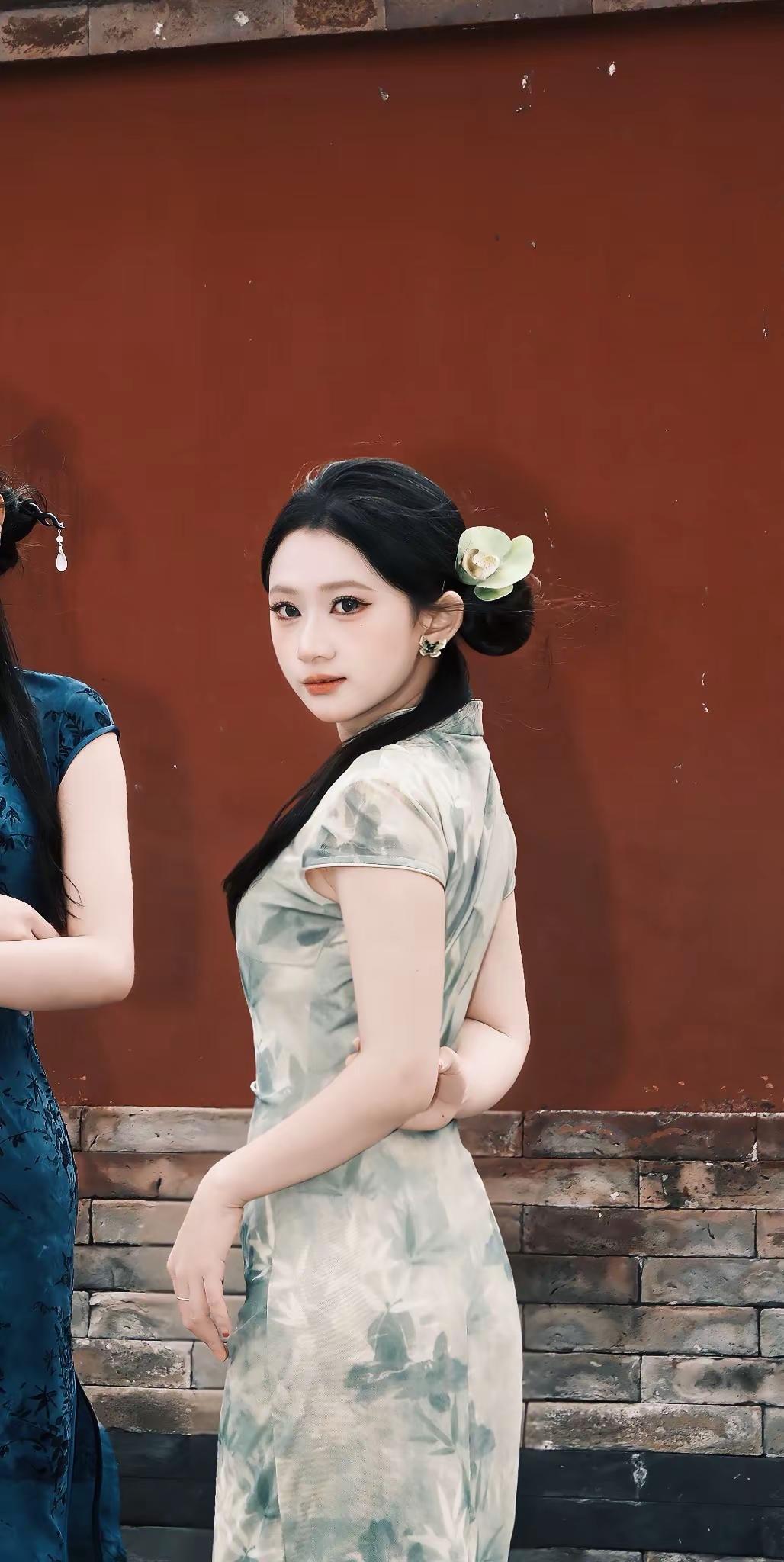 听西厢月落乌啼声声唱罢。