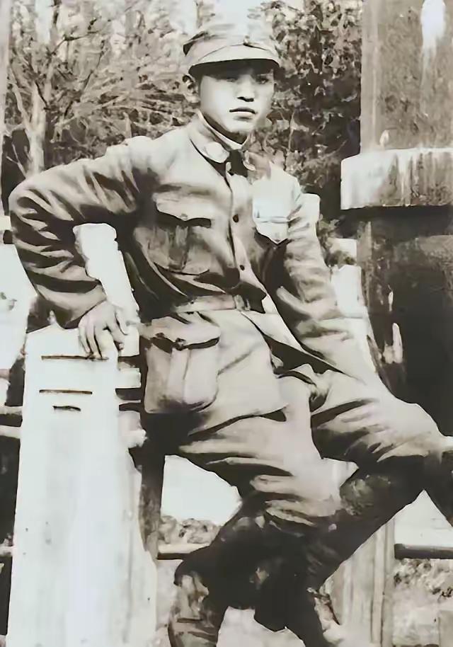 1949至1950年，140师参谋长黎原因为打仗太厉害，资历却不够，军长曹里怀循