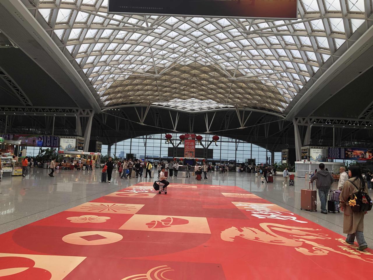 大年初一去普宁旅游。仿佛一夜之间，潮汕地区的英歌舞誉满全球，过年去潮汕地区看英歌