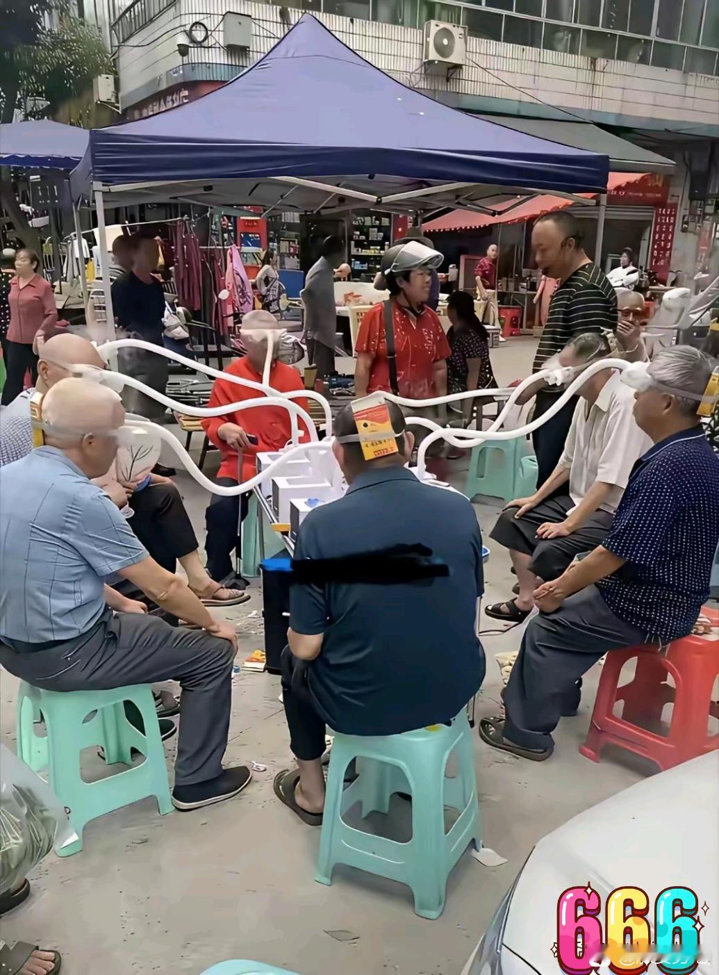 如果我老了，会不会也是这样的[呲牙笑]