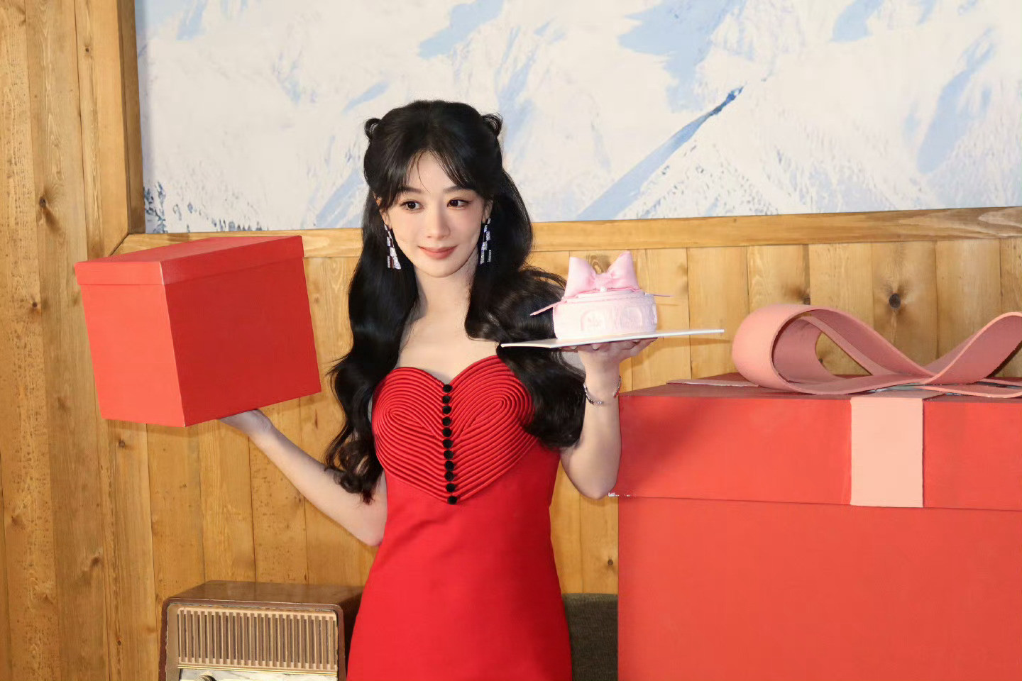 哇～红白玫瑰即视感！好漂亮😍​​​