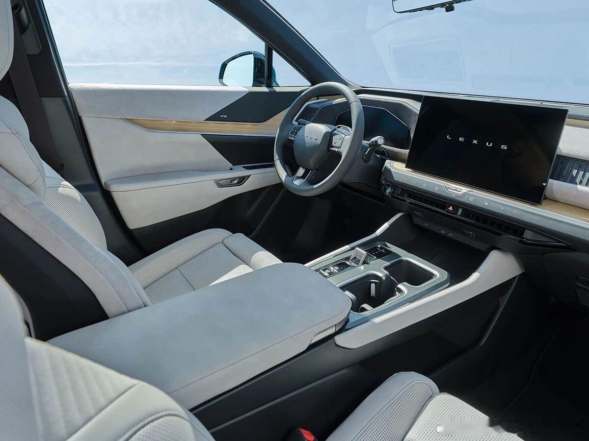 雷克萨斯全新纯电旗舰SUV—TZ预计2027年国产车长超5.1米，轴距3米出头。三排七座布局。外观保